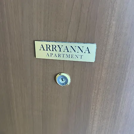 Arryanna Verona