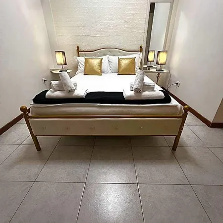 فندق مبيت وإفطار Arryanna 4*