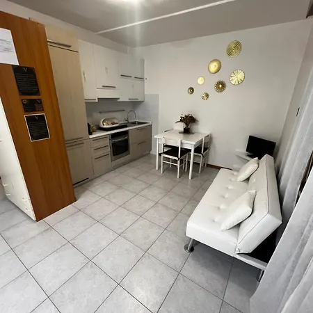 Arryanna Bed and Breakfast Βερόνα