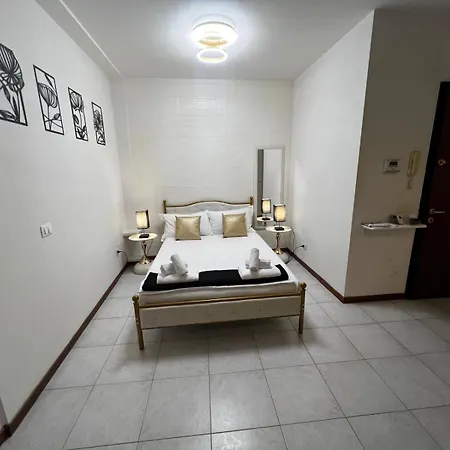 Arryanna Bed and Breakfast Βερόνα